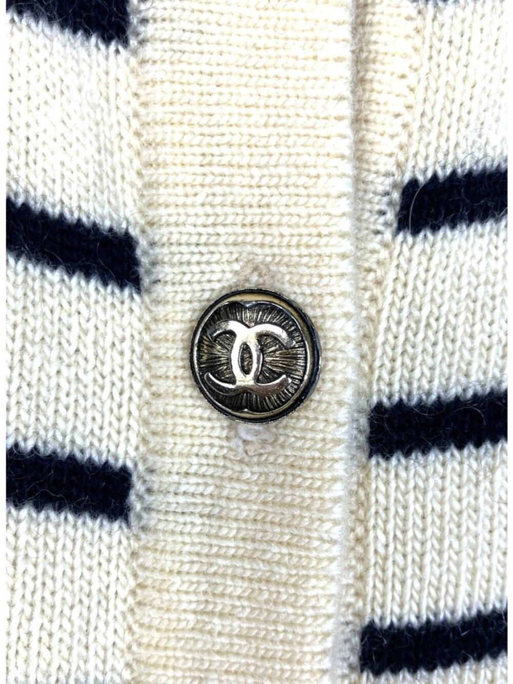 S M Vintage Chanel Cream & Black Breton Stripe Cashmere Cardigan Logo Buttons - Picture 2 of 8